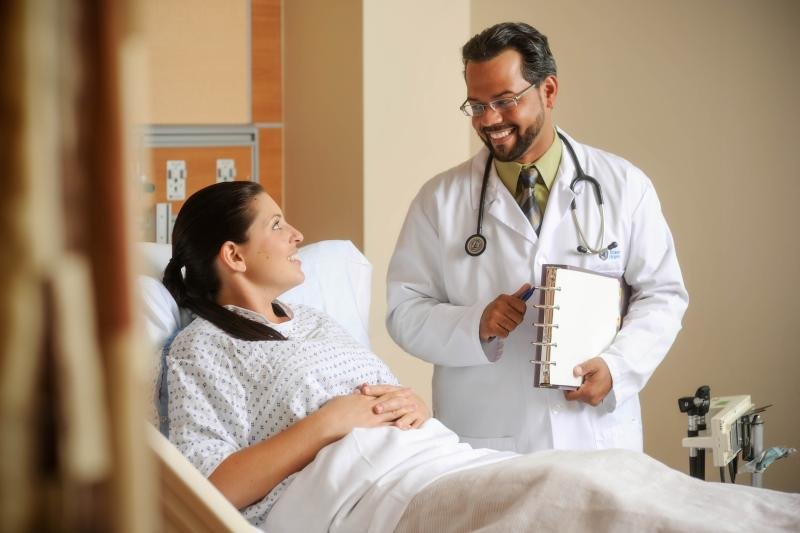 Woman discussing her sexual health with Medivive provider in Pensacola.